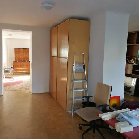 Hatchhut Munich Aparts Szálloda *
